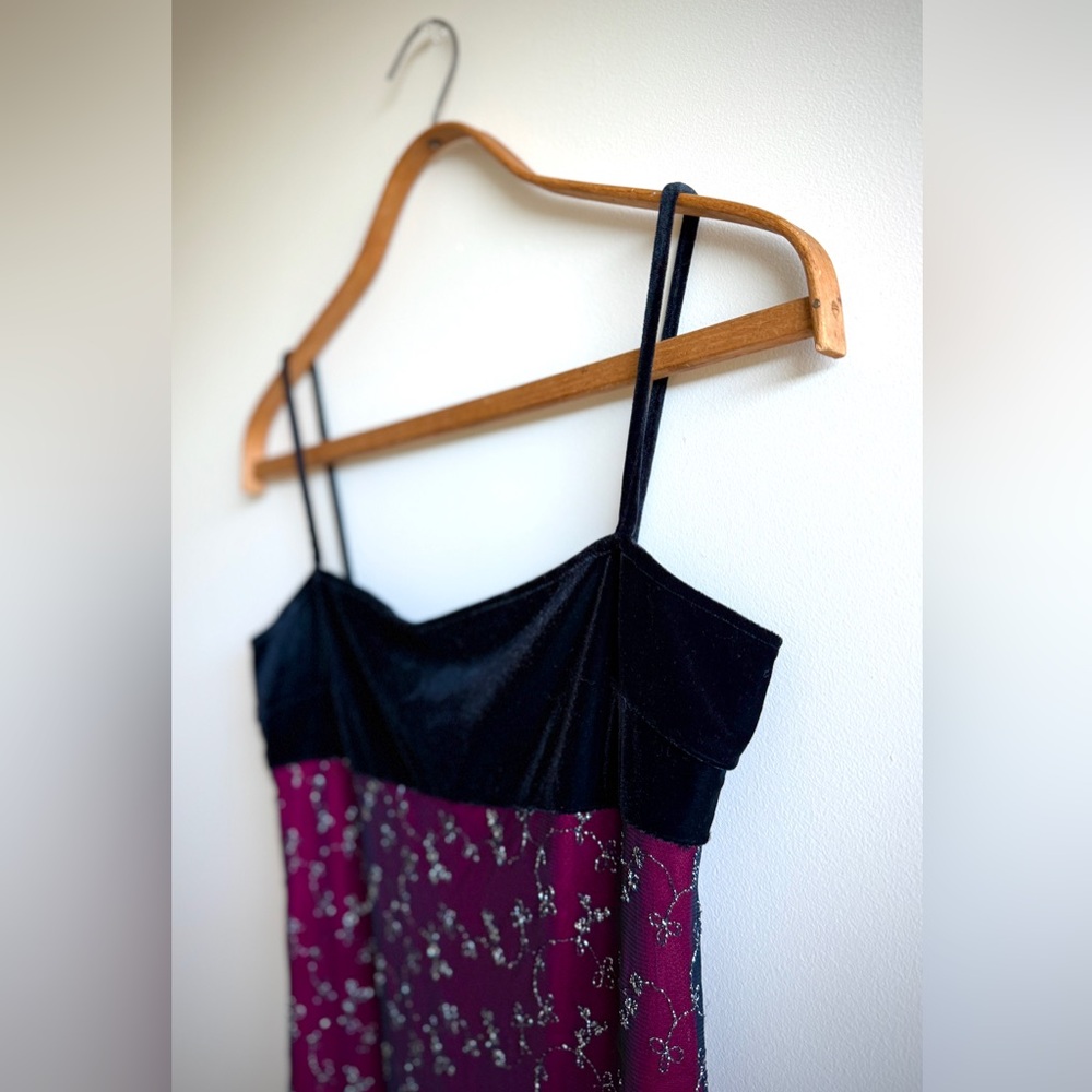 90’s Steppin' Out Burgundy Black Floral Metallic Lace Fitted Maxi Grunge Dress - Picture 6 of 10